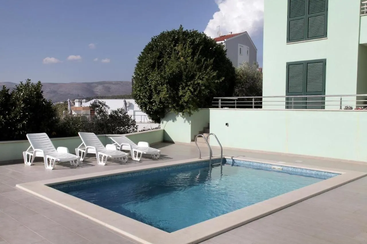 טרוגיר Apartments Verde